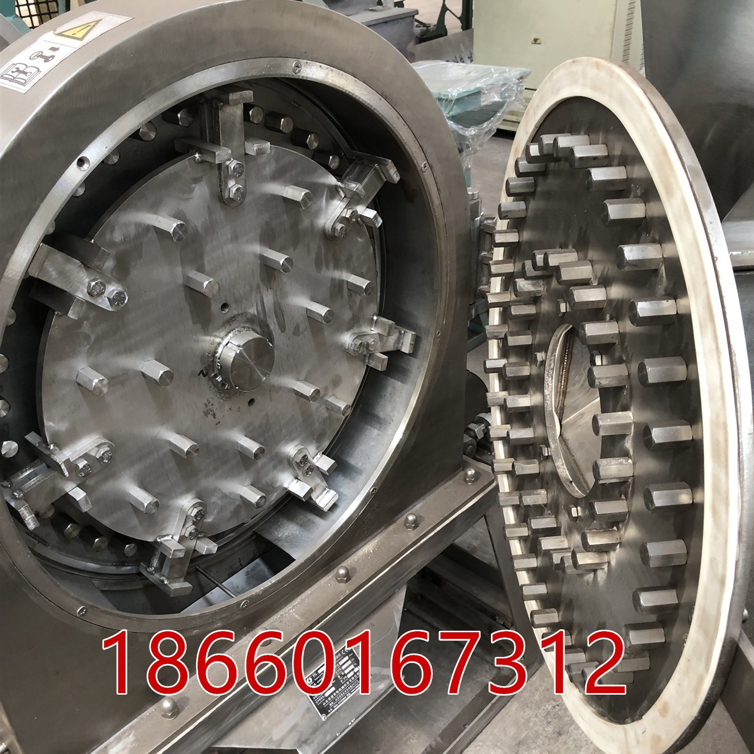 山東泡濕大米粉碎機視頻，高速雜糧磨粉機，大米磨粉機廠家MT