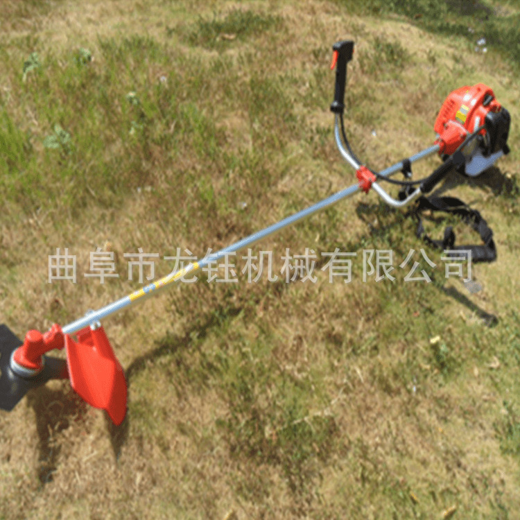 斜跨式割草機