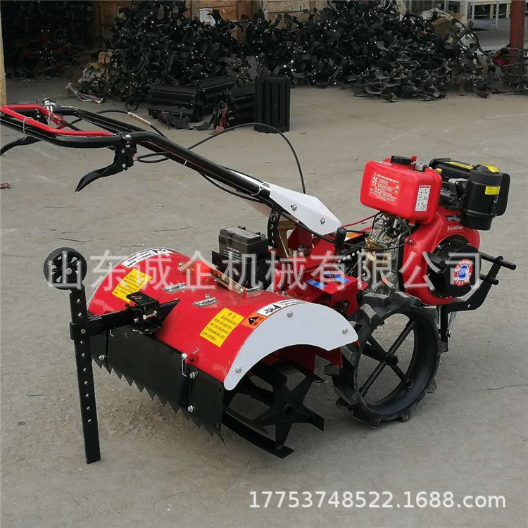 濟(jì)寧批發(fā)小型四驅(qū)微耕機(jī)農(nóng)用田園管理機(jī)大棚用開(kāi)溝培土機(jī)一機(jī)多用