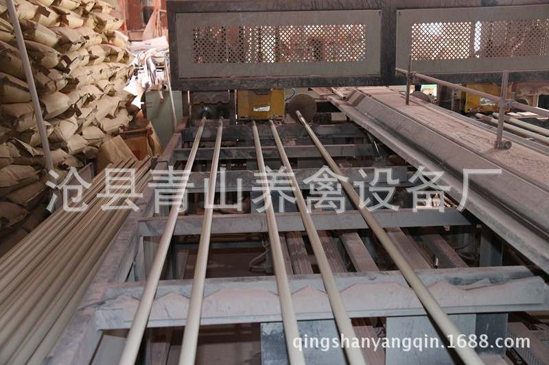 供應養(yǎng)雞水線 全自動養(yǎng)雞水線 肉雞養(yǎng)殖設(shè)備 平養(yǎng)雞料線 水線