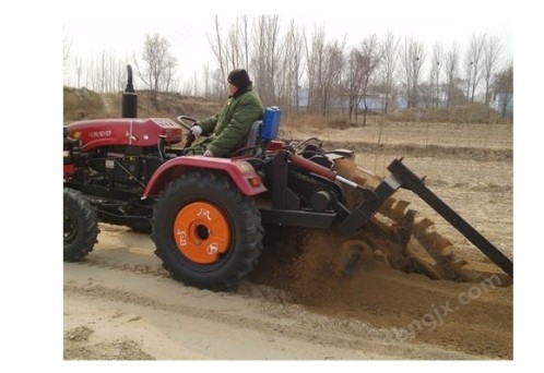 鏈?zhǔn)介_(kāi)溝機(jī)