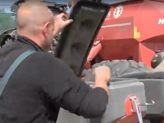 德國農(nóng)業(yè)機(jī)械，開這樣的設(shè)備，我都想回去種地了